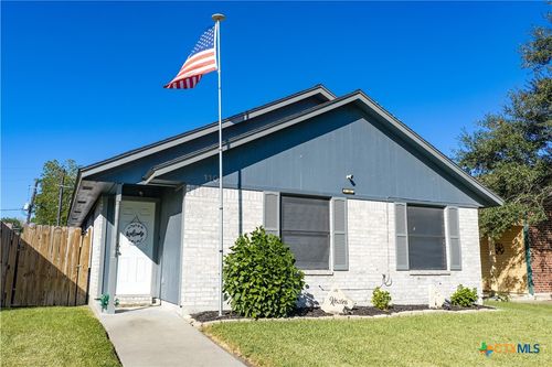 110 Idylwood Pl, Victoria, TX, 77901-4761 | Card Image