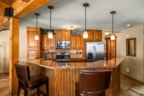 b102-2700 Village Dr, Steamboat Springs, CO, 80487-9003 | Card Image