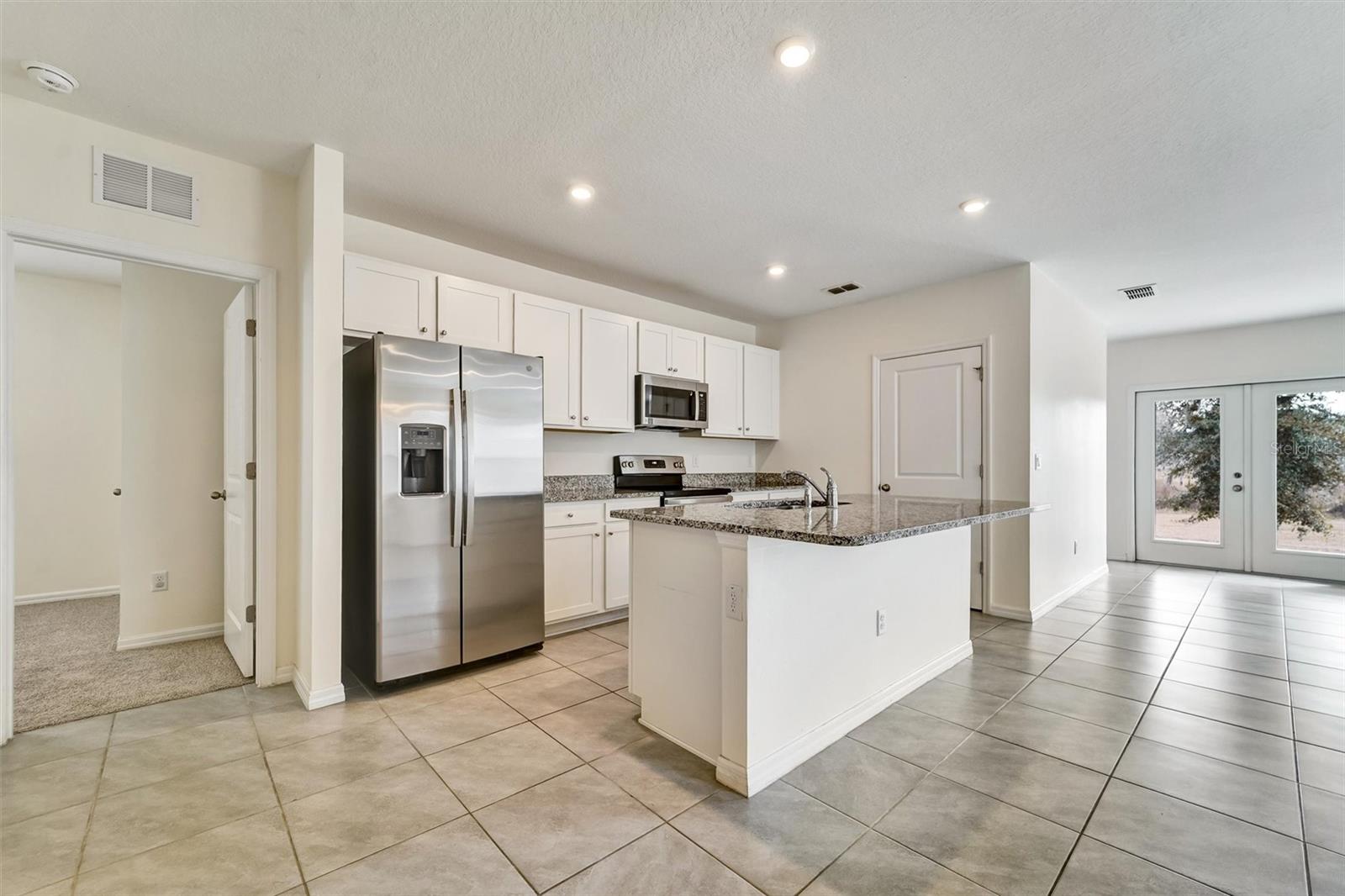 Residential in ZEPHYRHILLS 4