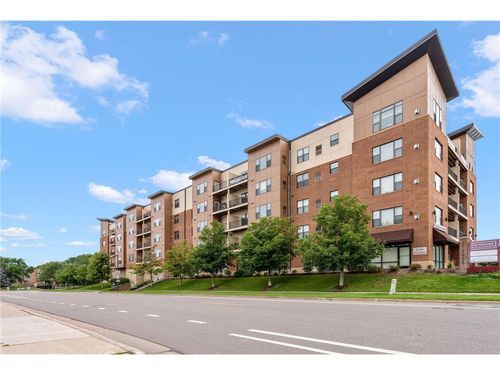 apt-213-1155 Ford Rd, Saint Louis Park, MN, 55426-1144 | Card Image
