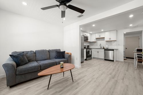 b-45 Anthony Street, Austin, TX, 78702 | Card Image