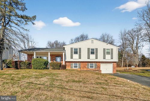 2360 Clearview Ln, ASTON, PA, 19014-1607 | Card Image