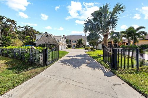 1807 Coral Cir, NORTH FORT MYERS, FL, 33903-5000 | Card Image