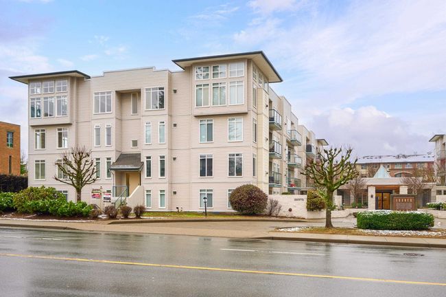 101 - 32075 George Ferguson Way, Condo with 2 bedrooms, 2 bathrooms and 1 parking in Abbotsford BC | Image 1