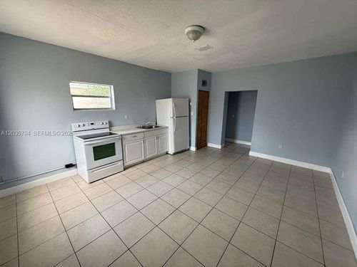 c-2014 Funston St, Hollywood, FL, 33020-6926 | Card Image