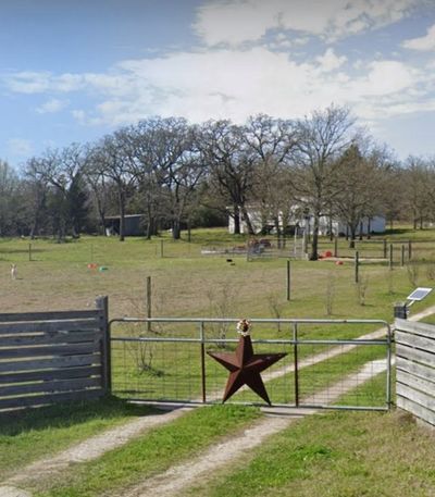 Left pasture in front of the home. | Image 3