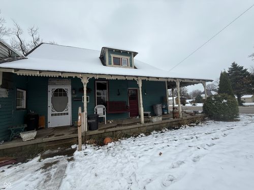 7987 Underwood St, Coatesville, IN, 46121-9132 | Card Image