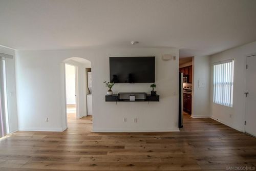 434-5252 Orange Ave, San Diego, CA, 92118-1862 | Card Image