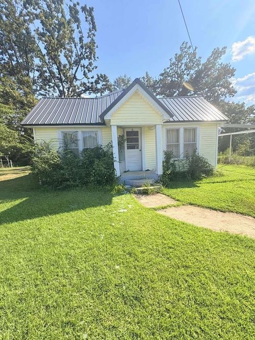 2319 Bexar Ave W, Hamilton, AL, 35570-5933 | Card Image