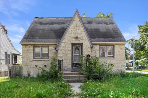 4902 N 53rd St, Milwaukee, WI, 53218-4312 | Card Image