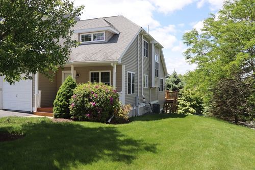 87-87 Willow Ln, Plainville, MA, 02762-1958 | Card Image