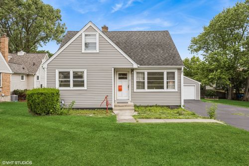 680 N Garfield St, Lombard, IL, 60148-1732 | Card Image