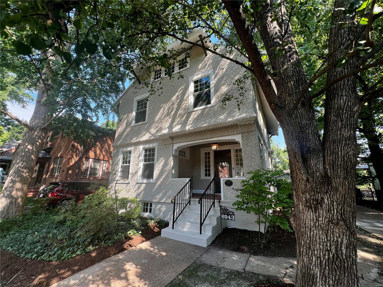 Amherst Ave, Saint Louis, MO 63130