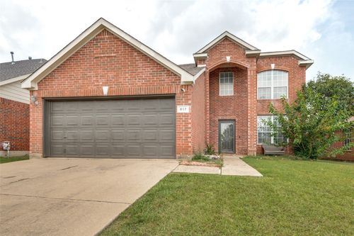 817 Pryor Dr, Arlington, TX, 76001-7397 | Card Image