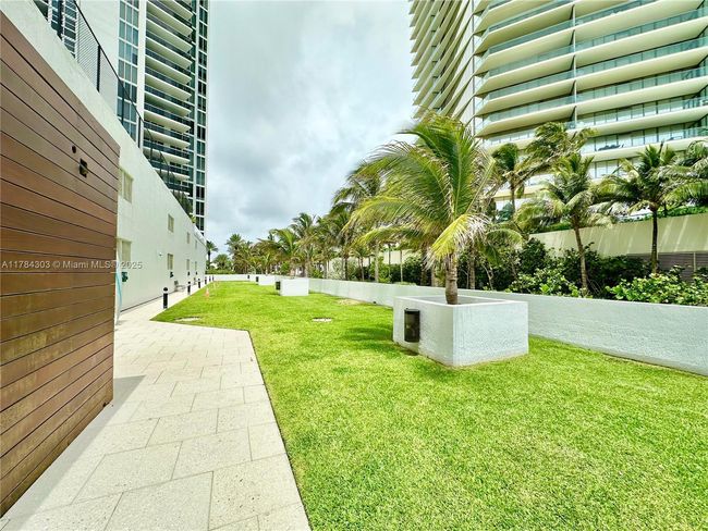 APT-405 - 18911 Collins Ave, Condo with 3 bedrooms, 4 bathrooms and null parking in Sunny Isles Beach FL | Image 38