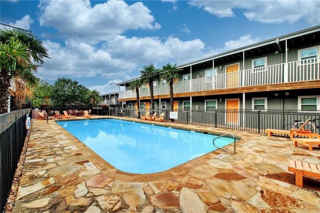 APT-228 - 2401 Manor Rd, Condo with 1 bedrooms, 1 bathrooms and null parking in Austin TX | Image 5