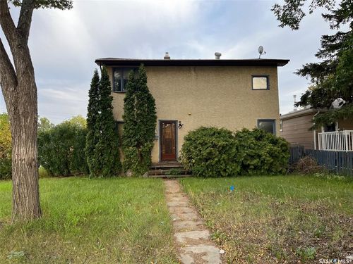 1401 Lacon St, Regina, SK, S4N1Z2 | Card Image