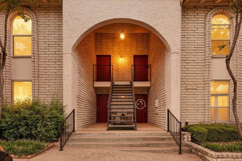 2072-15926 Stillwood St, Dallas, TX, 75248-3528 | Card Image