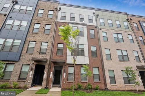 4610 Olivine Dr, CHANTILLY, VA, 20151-4286 | Card Image