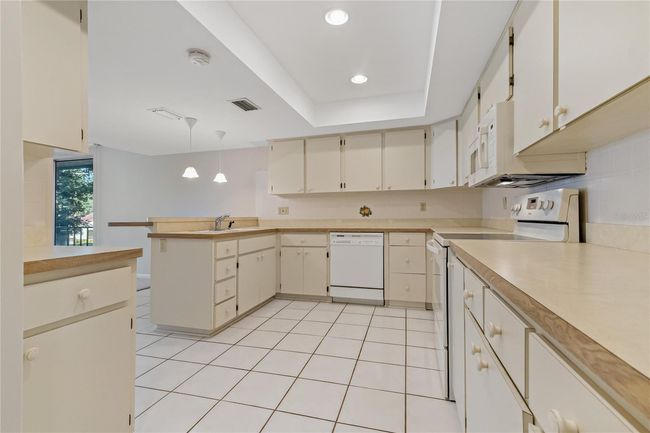 APT-25C - 3031 Countryside Blvd, Condo with 3 bedrooms, 2 bathrooms and null parking in CLEARWATER FL | Image 4