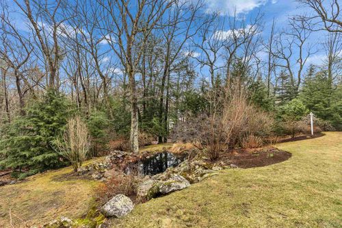 7 Village Woods Dr, Amherst, NH, 03031-1941 | Card Image