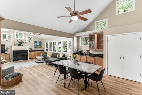 10714 Midsummer Dr, RESTON, VA, 20191-5115 | Card Image