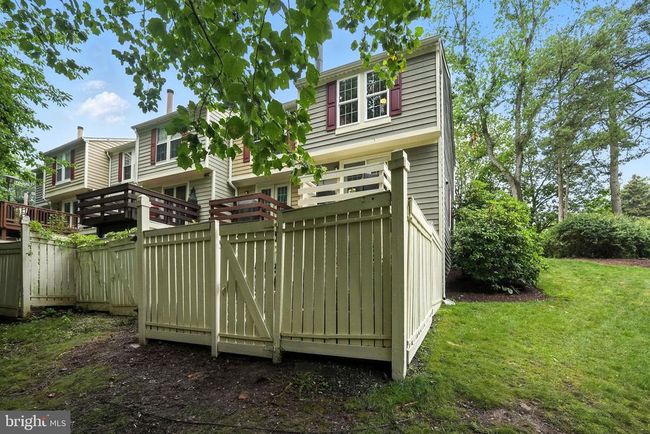 1653 Fieldthorn Dr, Townhouse with 2 bedrooms, 3 bathrooms and null parking in RESTON VA | Image 37