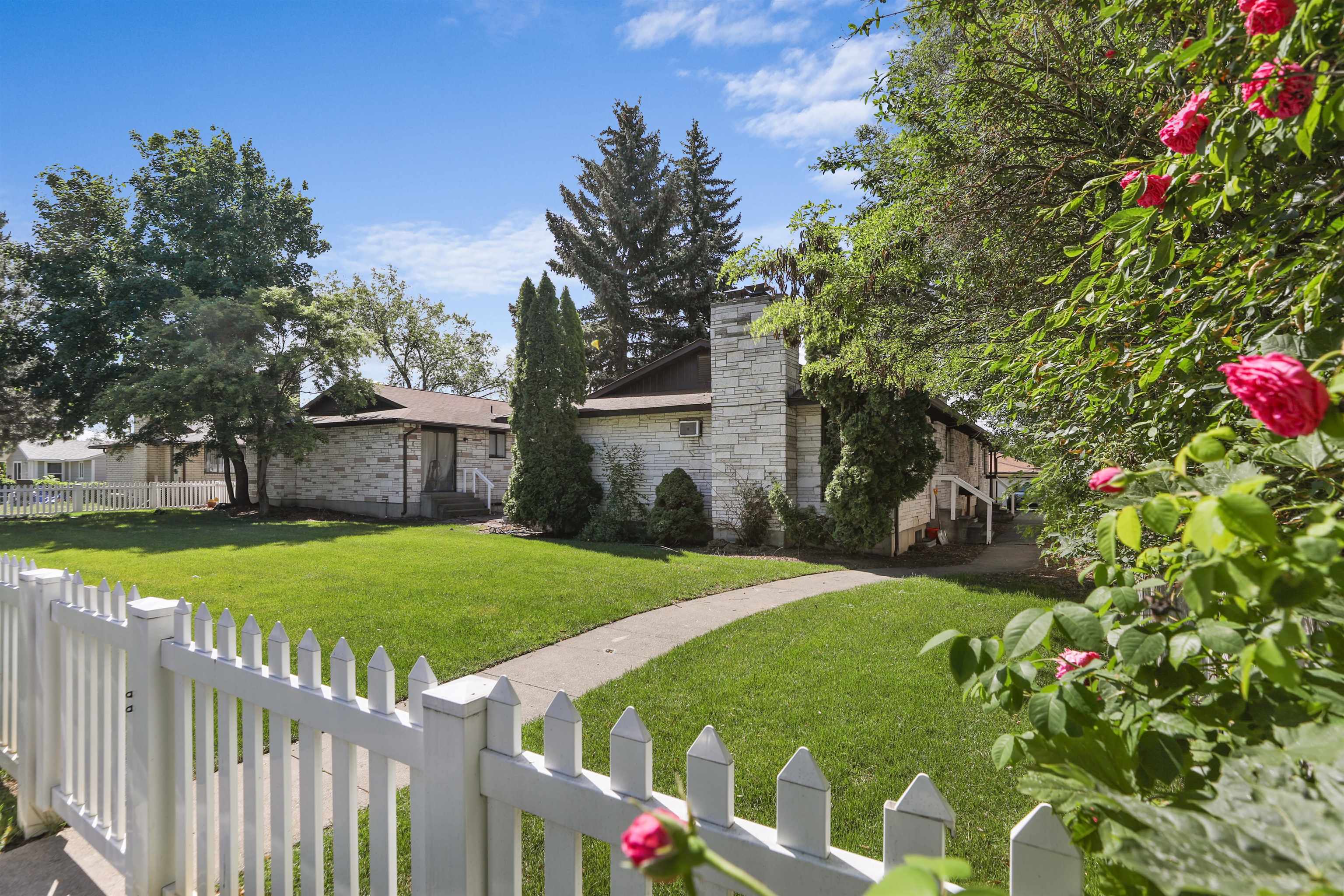 Nebraska Ave, Spokane, WA 99208