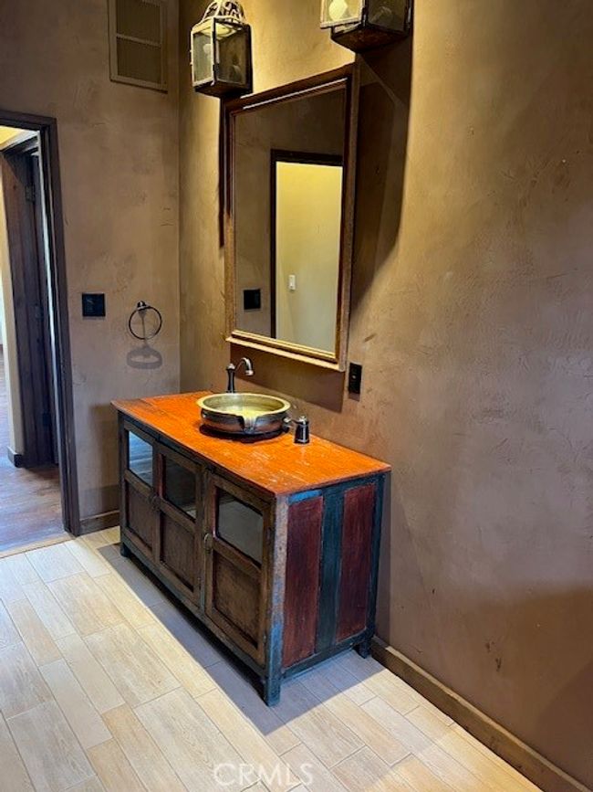 14720 Valerio St, House other with 5 bedrooms, 4 bathrooms and 2 parking in Van Nuys CA | Image 22