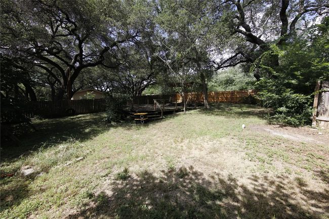 10801 W Lakeview Dr, House other with 2 bedrooms, 1 bathrooms and 2 parking in Jonestown TX | Image 12