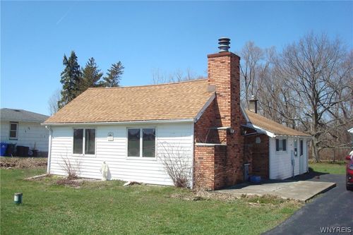 13888 Indian Falls Rd, Akron, NY, 14001-9501 | Card Image