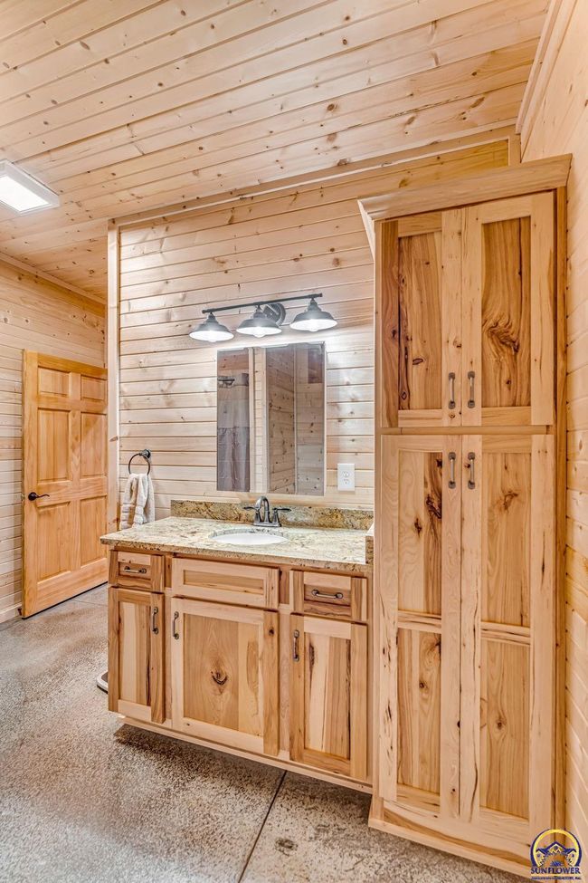 14426 110 Th St, House other with 5 bedrooms, 3 bathrooms and null parking in Oskaloosa KS | Image 29