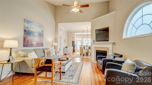 300 Park View Dr, Belmont, NC, 28012-2985 | Card Image