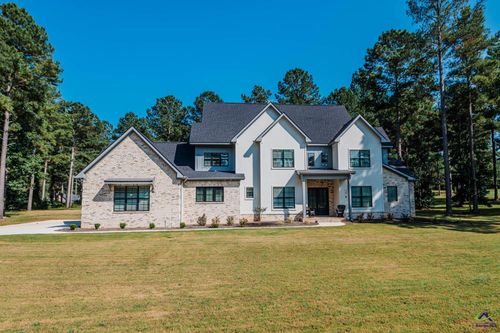 2017 Potters Rd, Perry, GA, 31069-7803 | Card Image