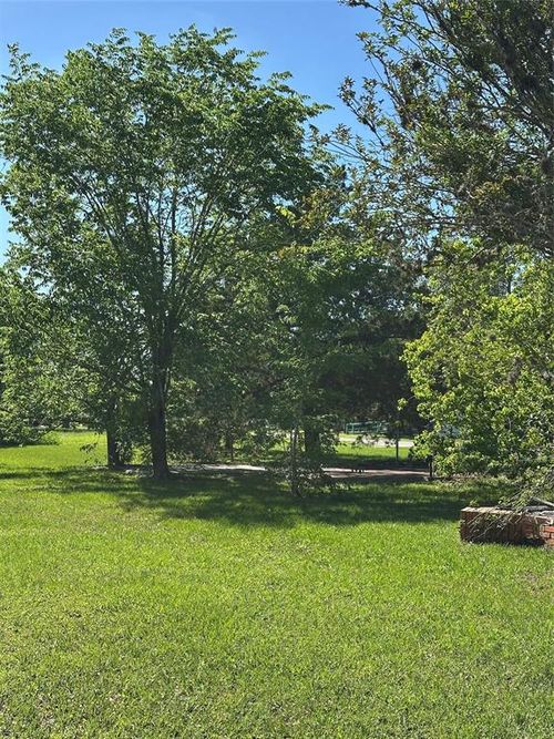 2802 Park Ave, Bay City, TX, 77414-6432 | Card Image