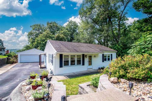 125 W Eden St, East Peoria, IL, 61611-3028 | Card Image