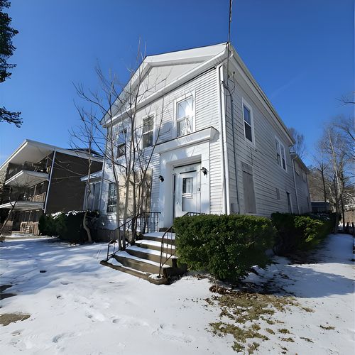 212 S Tryon St, Woodstock, IL, 60098-3706 | Card Image