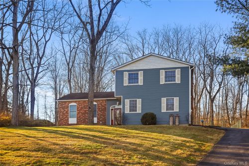 63 Farview Rd, Carmel, NY, 10512-3880 | Card Image