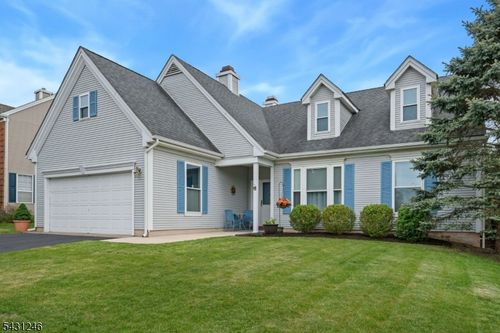 11 Strawberry Hill Rd, Branchburg, NJ, 08876-7408 | Card Image