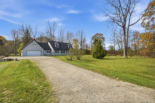 491 Plum Creek Rd, Lapeer, MI, 48446-7754 | Card Image