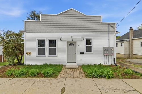 25 Bourne St, Three Rivers, MA, 01080-1305 | Card Image