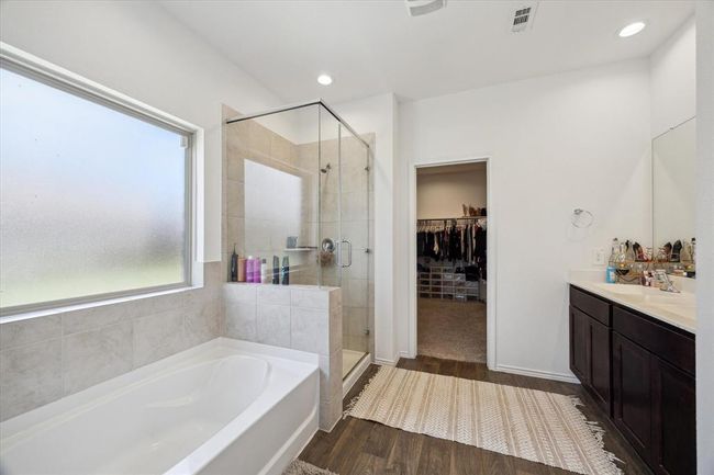 922 Forest Vw, House other with 5 bedrooms, 3 bathrooms and 3 parking in New Caney TX | Image 15