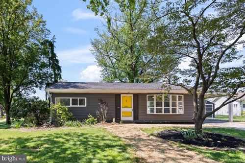 1104 Fireside Ct, YORK, PA, 17404-2330 | Card Image