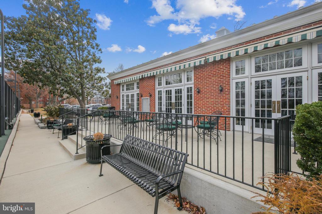 Residential in ARLINGTON 5