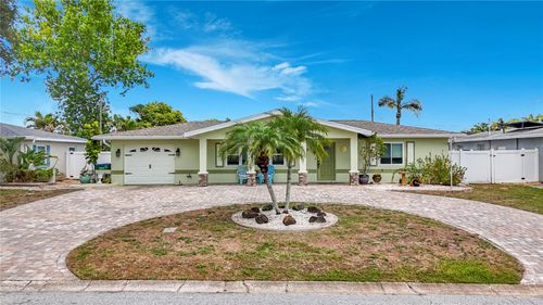 5163 60th Way N, Kenneth City, FL, 33709 | Card Image