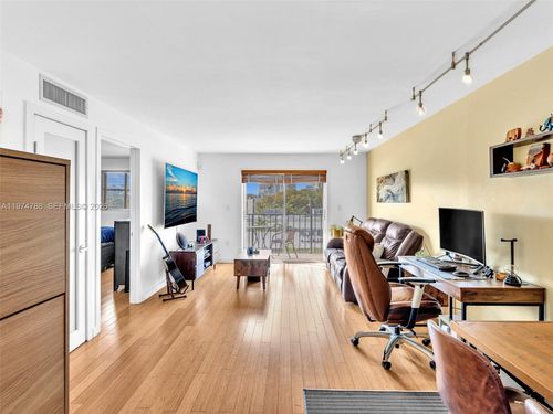 apt-402-1236 Alton Rd, Miami Beach, FL, 33139-3851 | Card Image