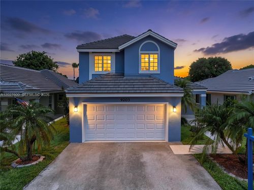 9203 Arborwood Cir, Davie, FL, 33328-6773 | Card Image