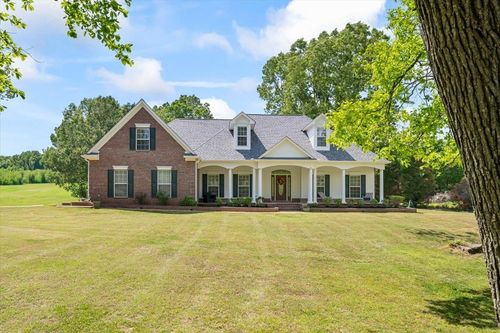 425 Alisha Dr, Rossville, TN, 38066-3460 | Card Image