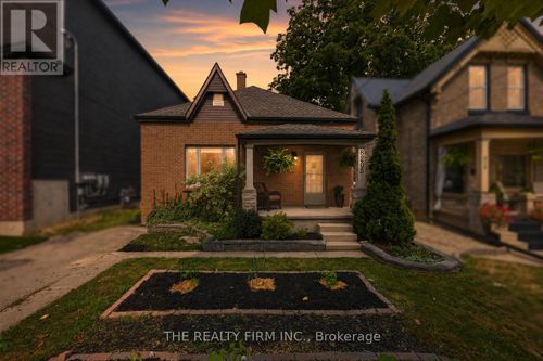 820.5 Maitland Street, London East (East B), ON, N5Y2W5 | Card Image
