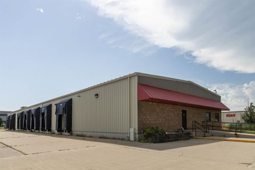 2916 Venture Way, Cedar Falls, IA, 50613-7441 | Card Image